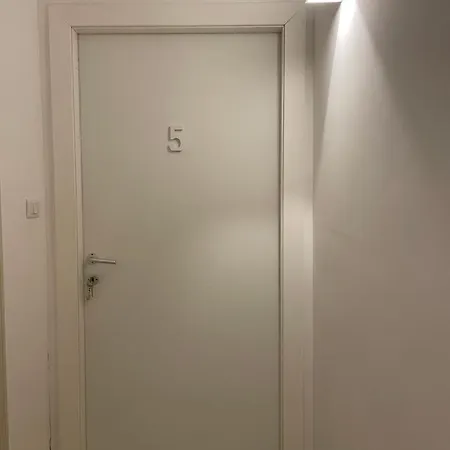 Πανσιόν 100 Passi Al Massimo 2*