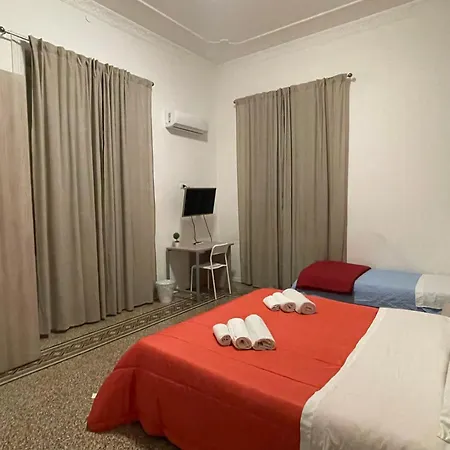 Πανσιόν 100 Passi Al Massimo